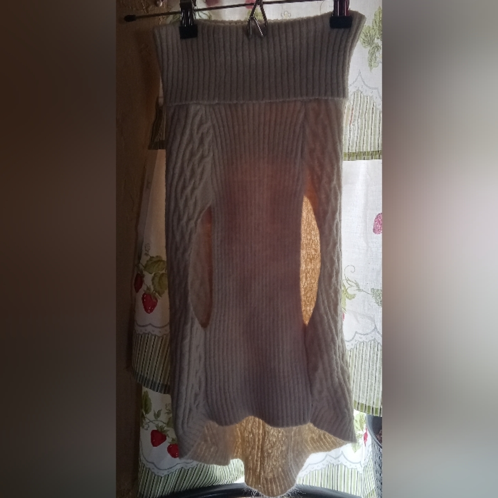 Super soft L dog sweater